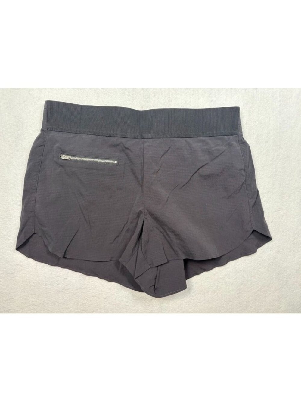 Athleta Women's Mod Trekkie Shorts 291730 Black Stretch Ripstop Zip Pockets Sz 8
